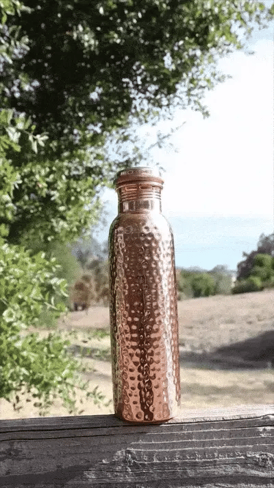 Bouteille en cuivre martelée à la main V2